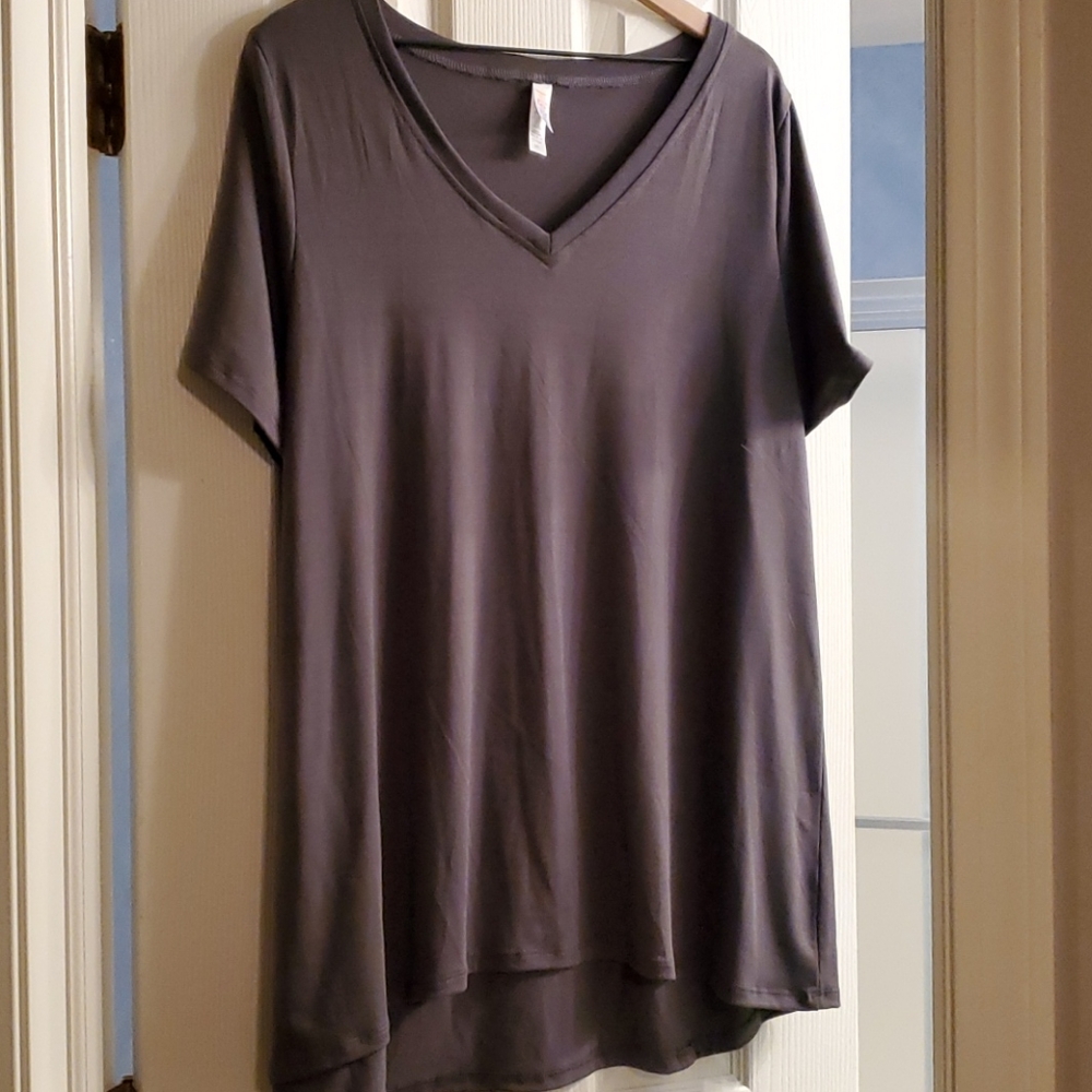 Lularoe Christy t shirt